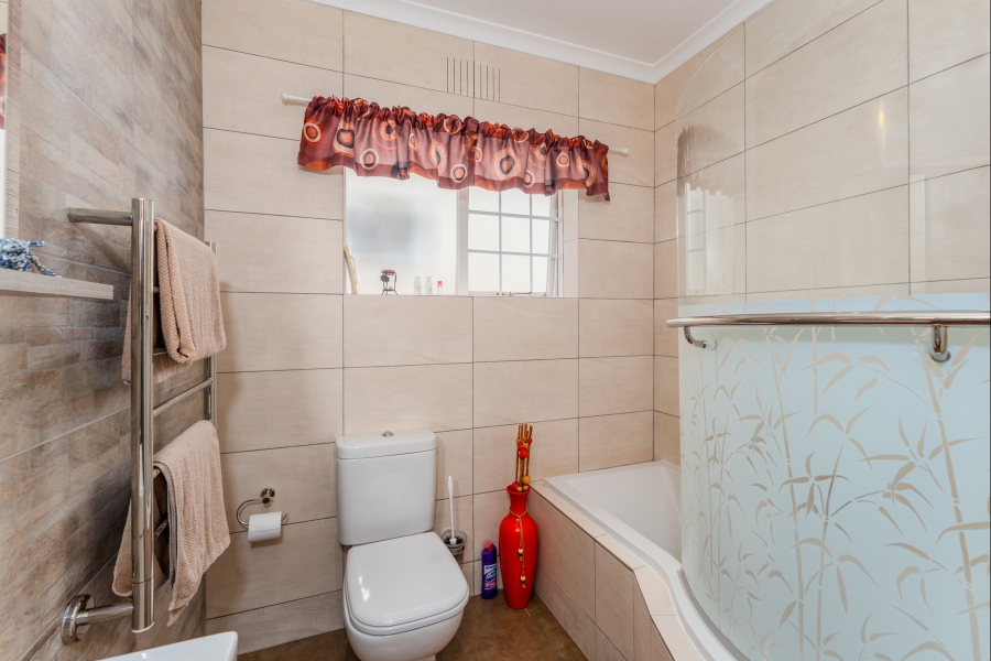 To Let 3 Bedroom Property for Rent in Fish Hoek Western Cape